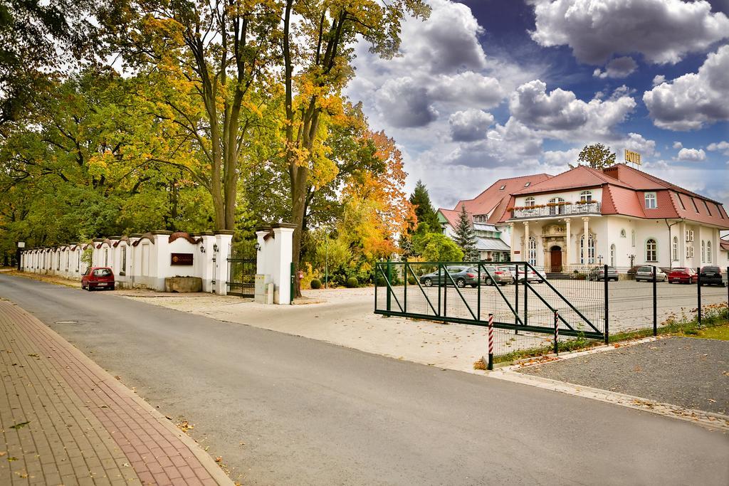 Hotel Garden Boleslawiec  Exterior photo